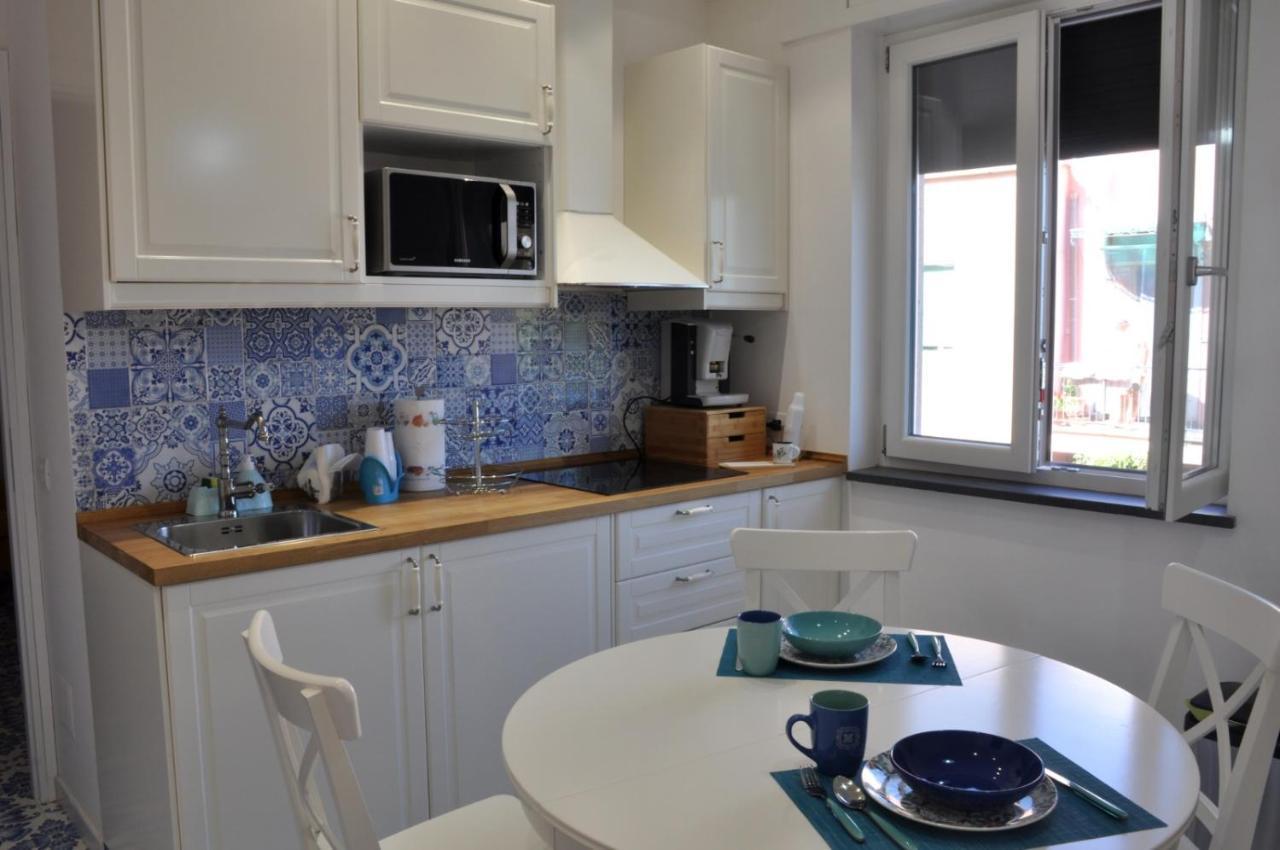 Calise Guest House B Senza Balcone Прочида Екстериор снимка