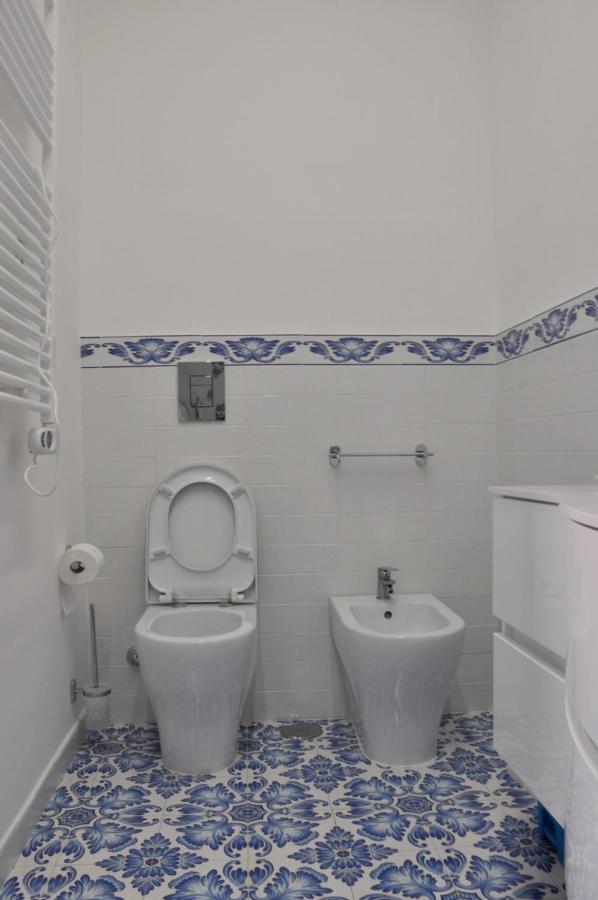 Calise Guest House B Senza Balcone Прочида Екстериор снимка