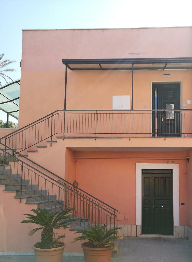 Calise Guest House B Senza Balcone Прочида Екстериор снимка